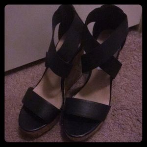 Steve Madden Black wedges